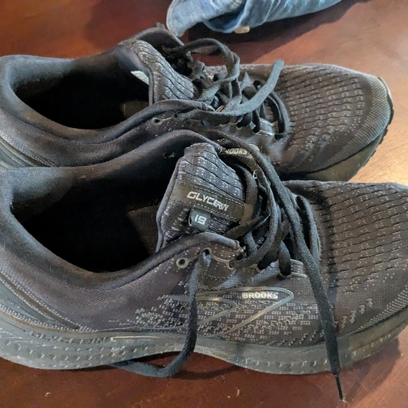 Brooks Black Running Shoes - Picture 7 of 10
